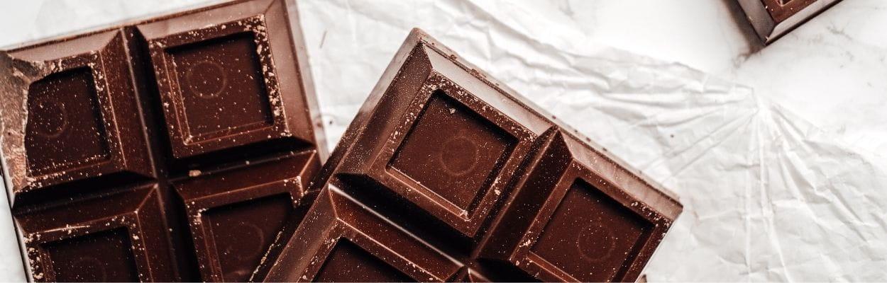 Alimentos com gordura boa: chocolate amargo