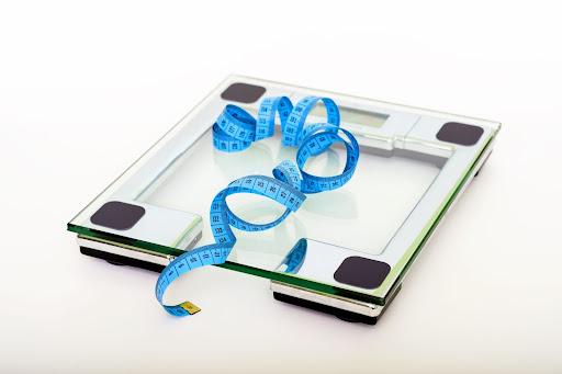 Dieta para emagrecer: balança de peso