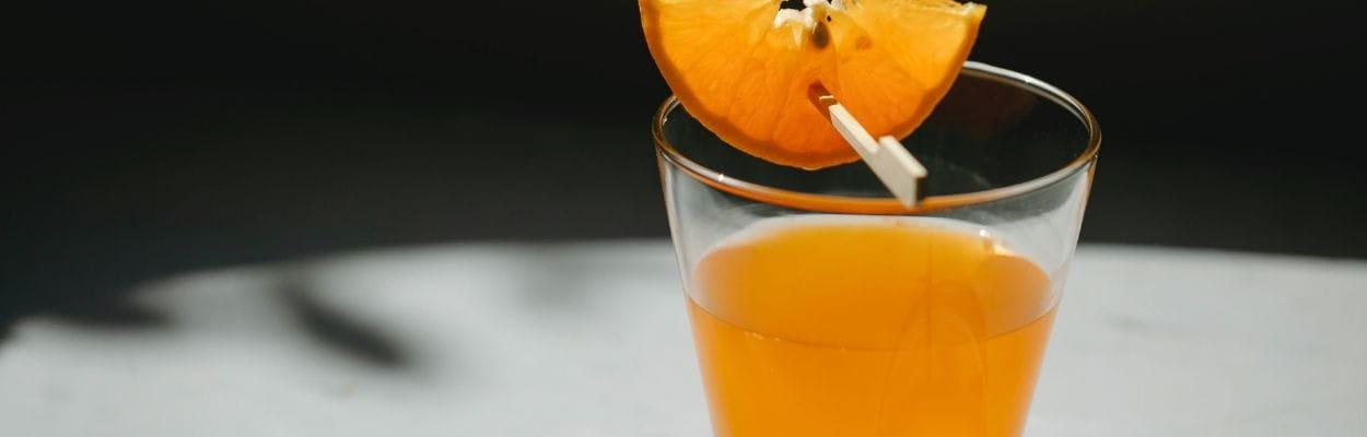 Vitamina c para pele: suco de laranja